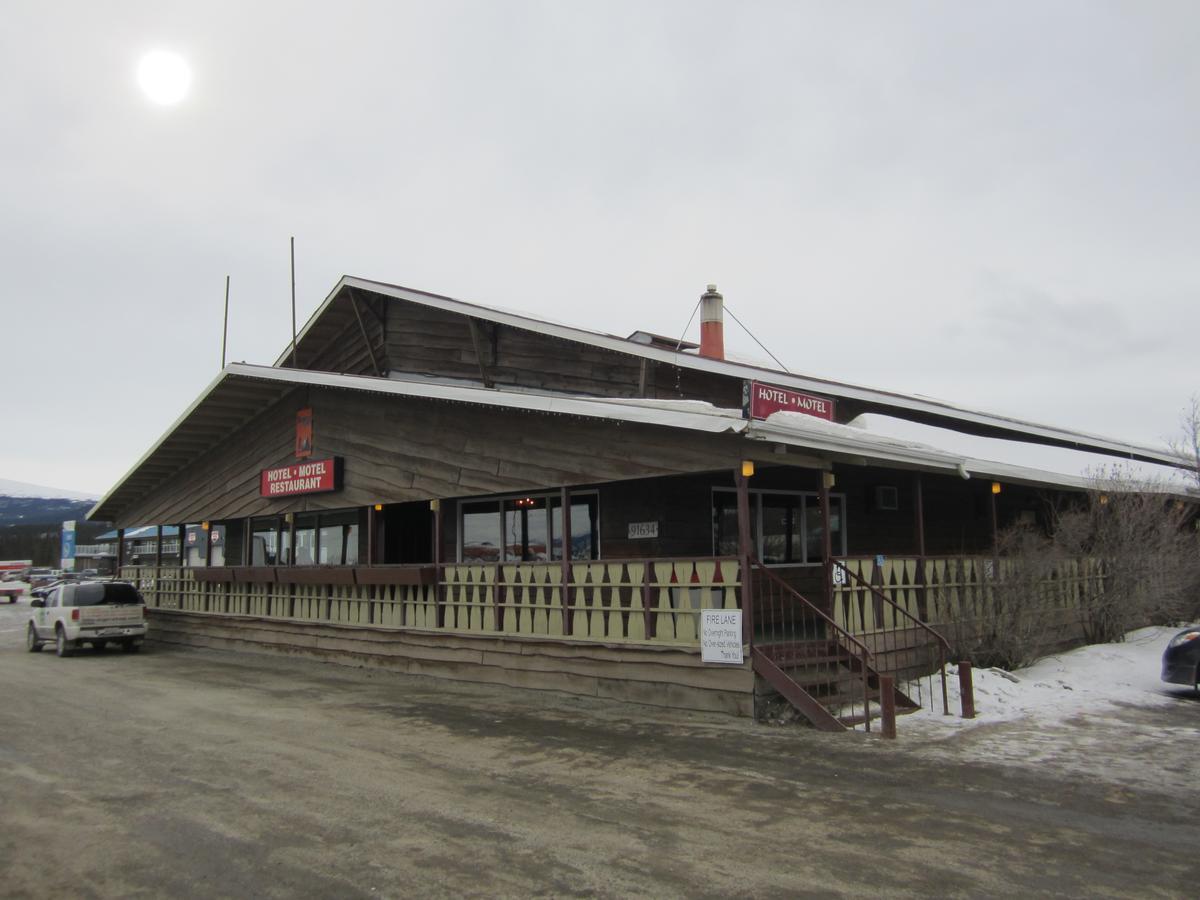 Airport Chalet 화이트호스 외부 사진