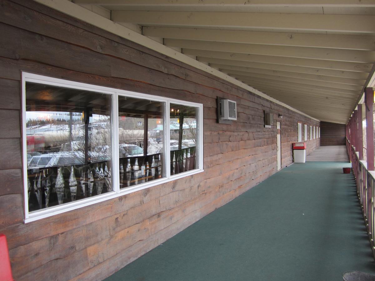 Airport Chalet 화이트호스 외부 사진