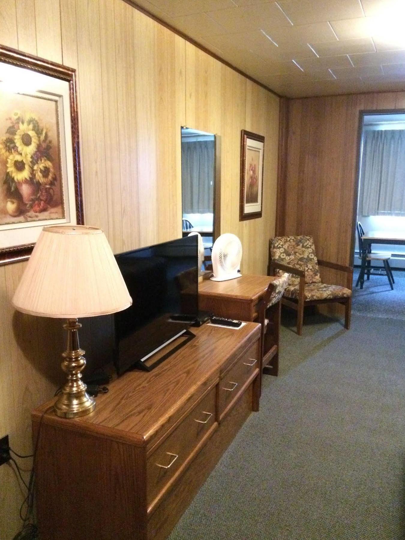 Airport Chalet 화이트호스 외부 사진